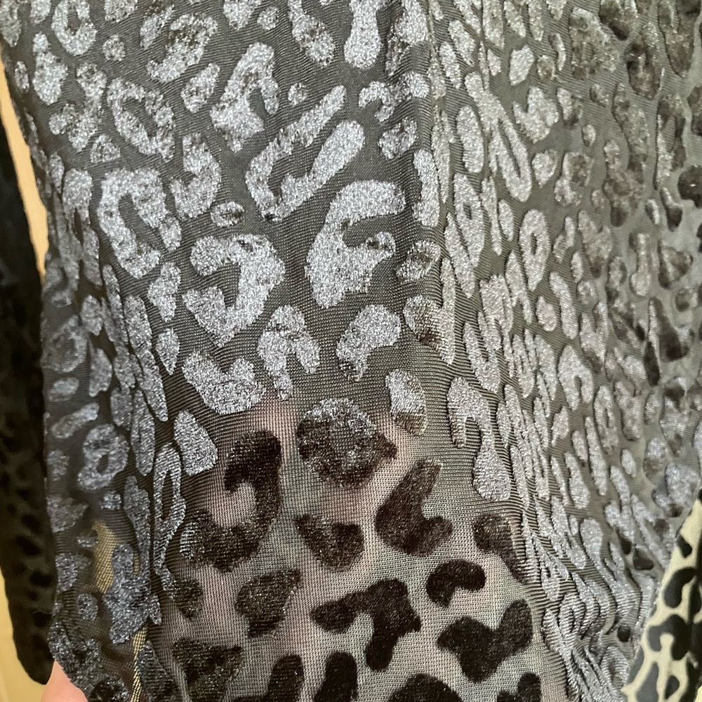 Forever 21 Black Velvet Leopard Print Long Sleeve Bodysuit - Picture 3 of 6